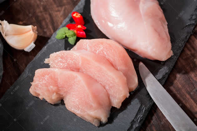 有效防止头发稀疏的食品——鸡胸肉